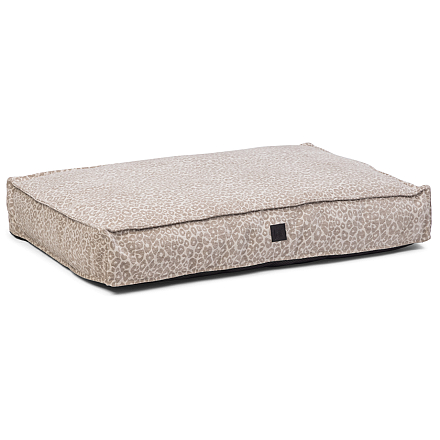 Designed by Lotte Hondenkussen Wild Essence Beige