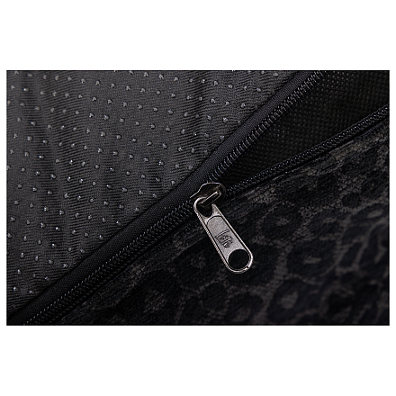 Designed by Lotte Hondenkussen Wild Essence Antraciet